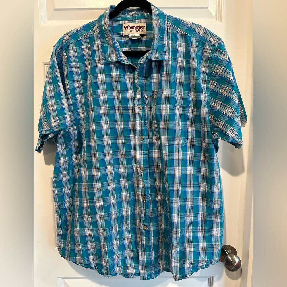 Wrangler Rugged Wear Men’s Size XXL Short Sleeve Plaid Shirt  - EUC